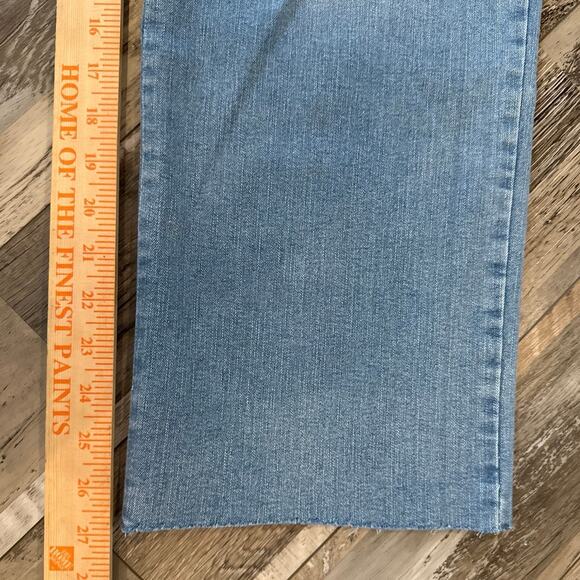 Social Standard High Rise Crop Straight Leg Jeans Plus Sz 16 Raw Hem Light Wash - Picture 11 of 13